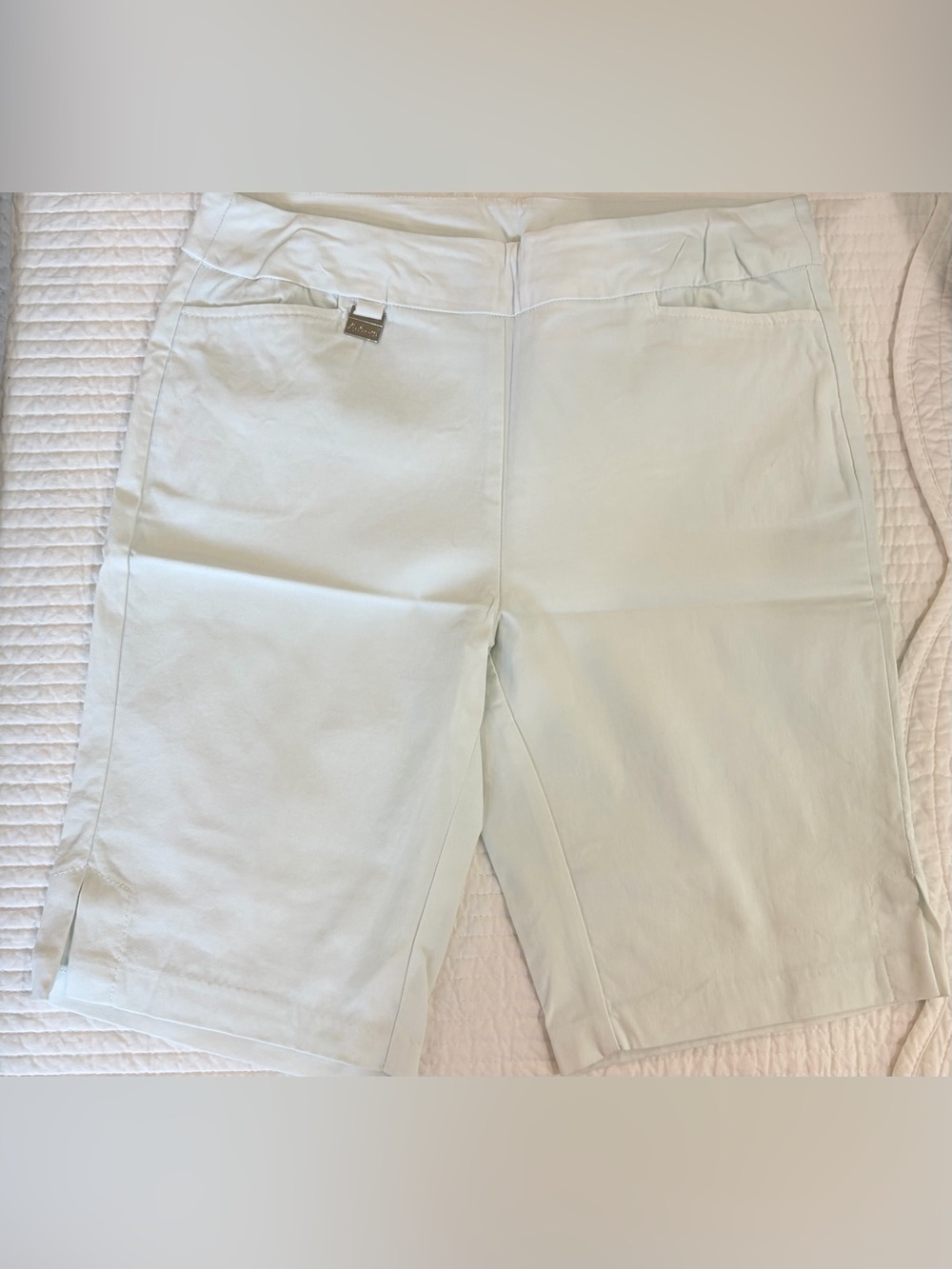 PRELOVED SZ 10 Lulu-B White Bermuda Shorts Great Condition